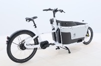 Weißes Lastenrad